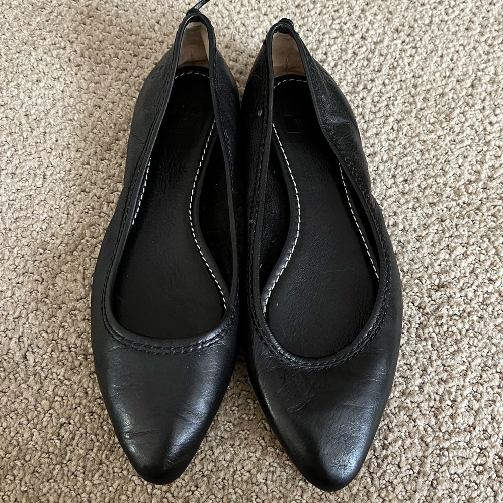 FRYE leather black pointed flats